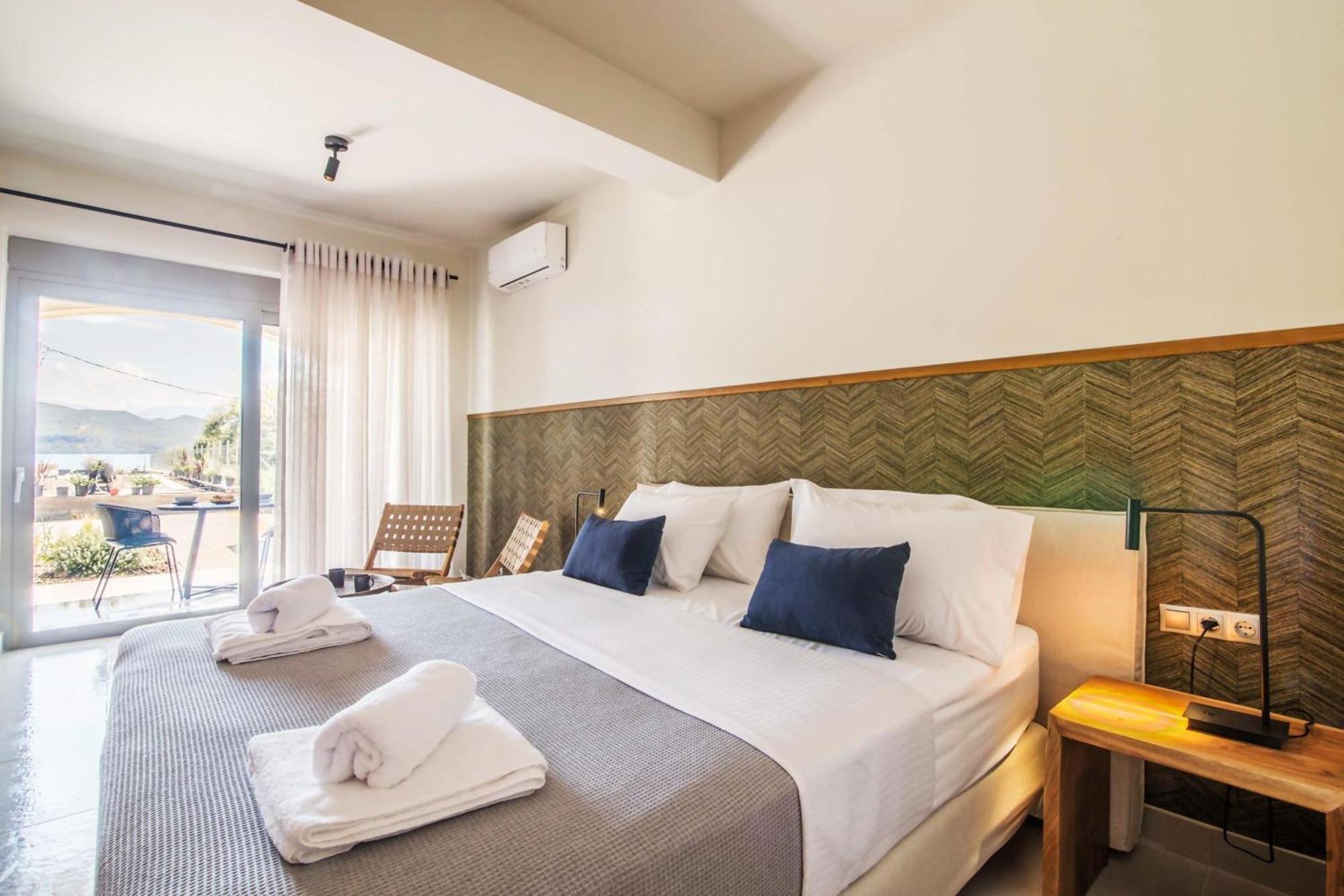 Blue Symphony Suites Apartments Никиана Екстериор снимка