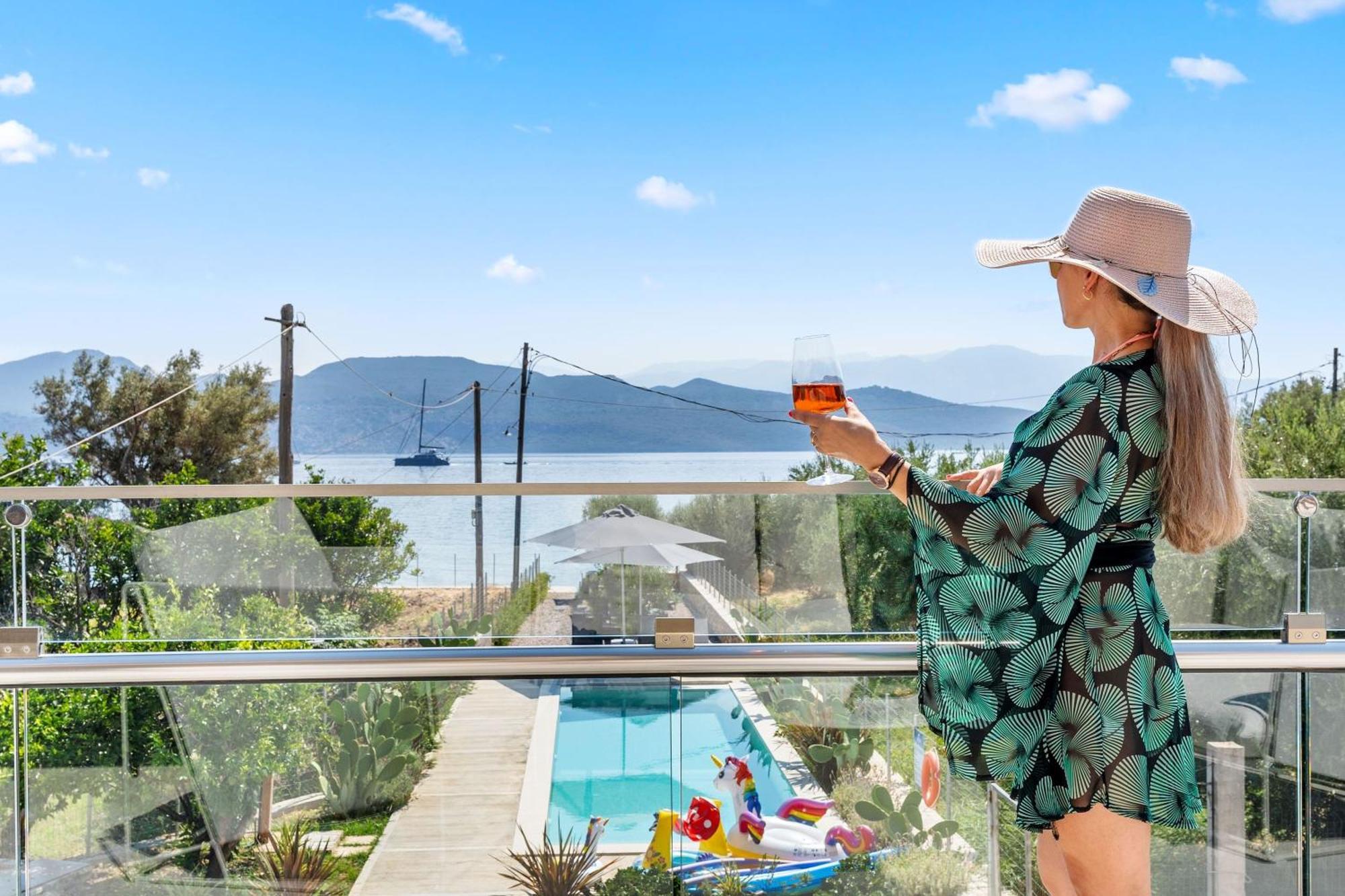 Blue Symphony Suites Apartments Никиана Екстериор снимка